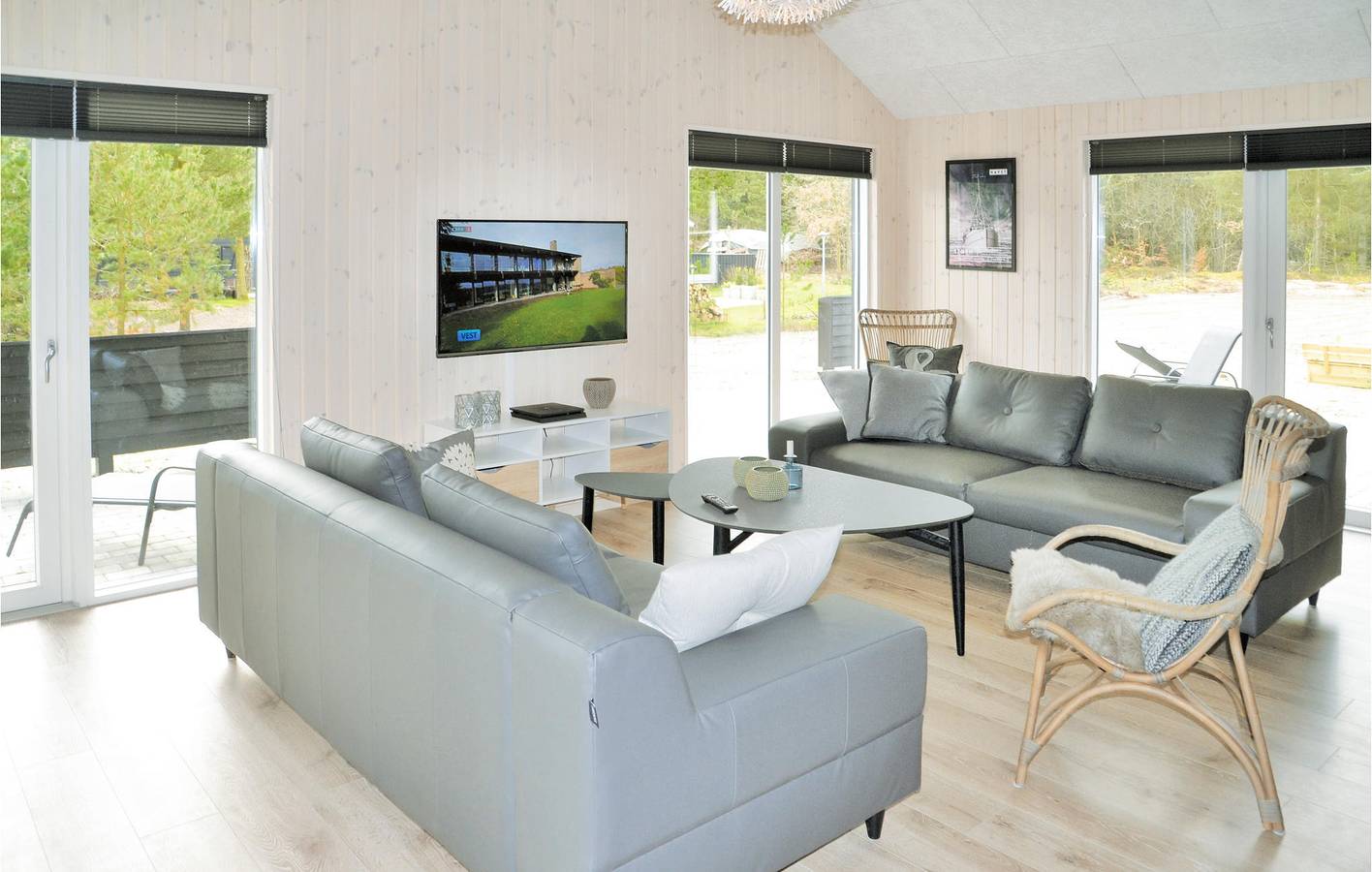 Ferienhaus für 24 Personen mit Pool in Henne, Filsø See