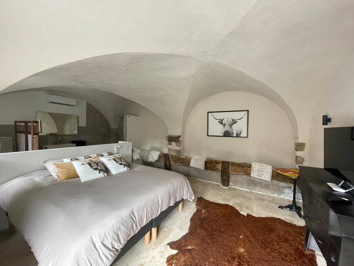 Appartement entier, Suite Ecurie in Vic-le-Comte, Parc Naturel Régional Livradois-Forez