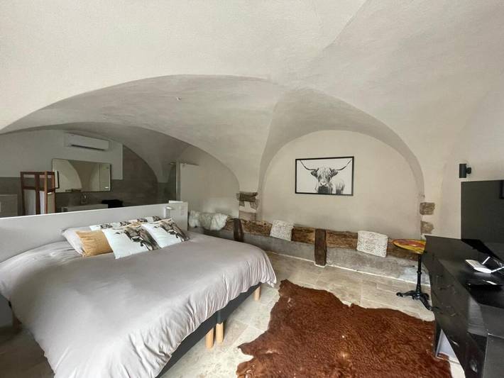 Gîte pour 2 personnes, avec jardin à Vic-le-Comte - 2