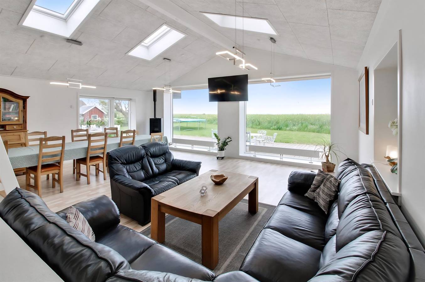 Stunning home in Bredebro w/ Wifi and 4 Bedrooms in Tondern en omgeving