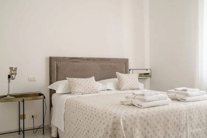 Entire apartment, Charming Penthouse with private terrace in Fasano, Salento