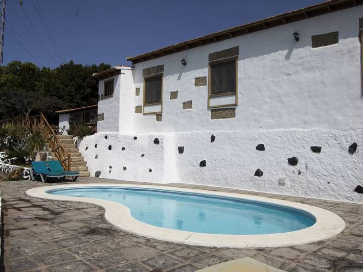 Casa rural para 4 personas, con Terraza además de Jardín y Piscina en Guía de Isora - 2