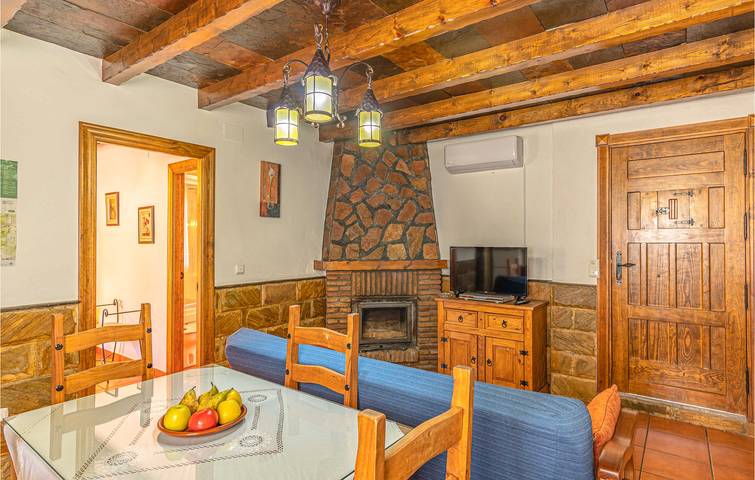 Apartamento con terraza junto a la piscina cerca de Golco in Mecina Bombarón, Alpujarra de la Sierra