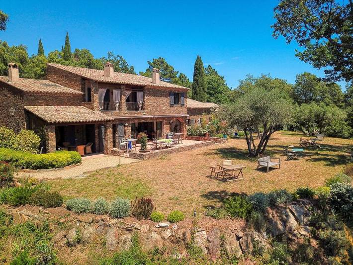 Chambre d’hôte pour 2 personnes, avec Terrasse et Jardin ainsi que Piscine et Sauna à La Garde-Freinet - 3