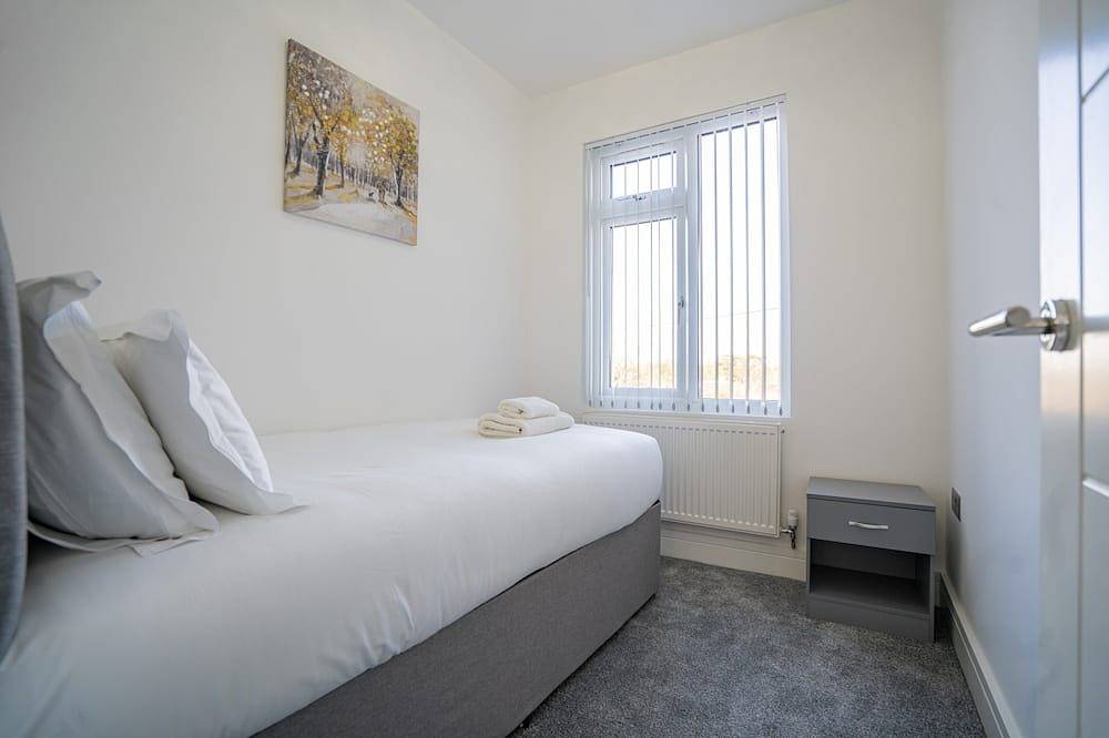 Newly Refurbished Modern 4 Bed Detached House in North Hinksey, Oxfordshire