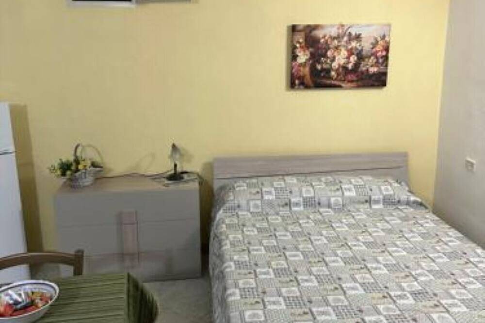 Ganze Wohnung, Sea view studio apartment - Carrube House, Andrano in Andrano, Lecce Provinz