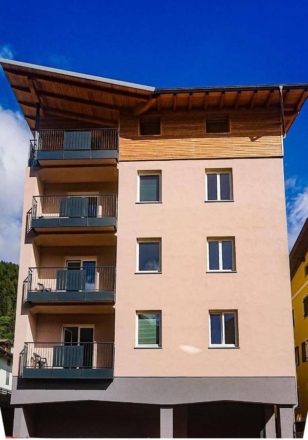 Gîte pour 4 personnes, avec vue à Malè - 2