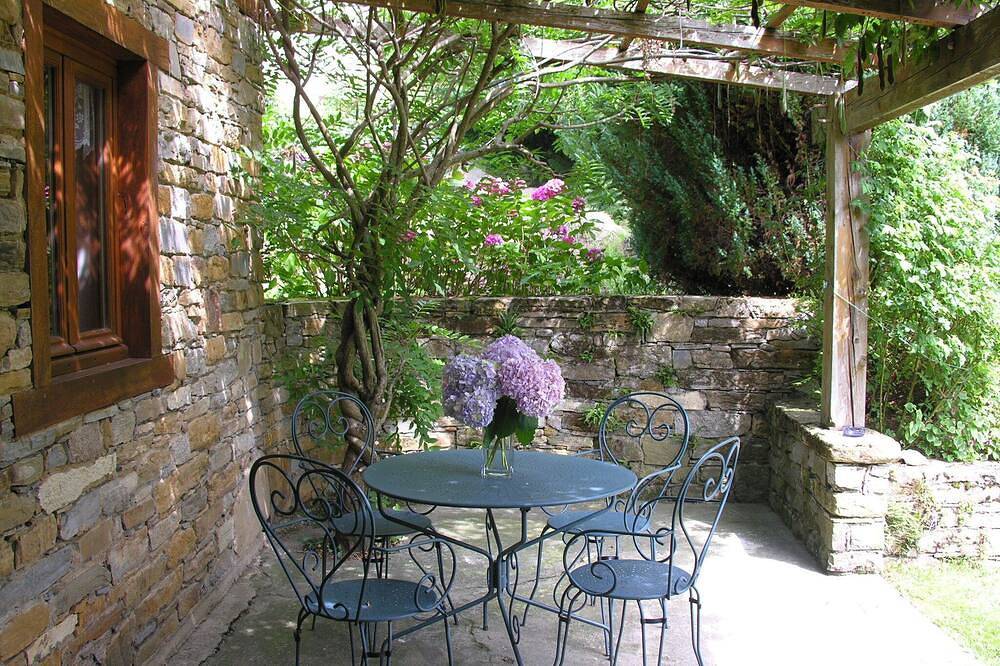 Charmantes Berghaus mit herrlichem Blick auf den Mont Valier in Oust, Parc naturel régional des Pyrénées ariégeoises