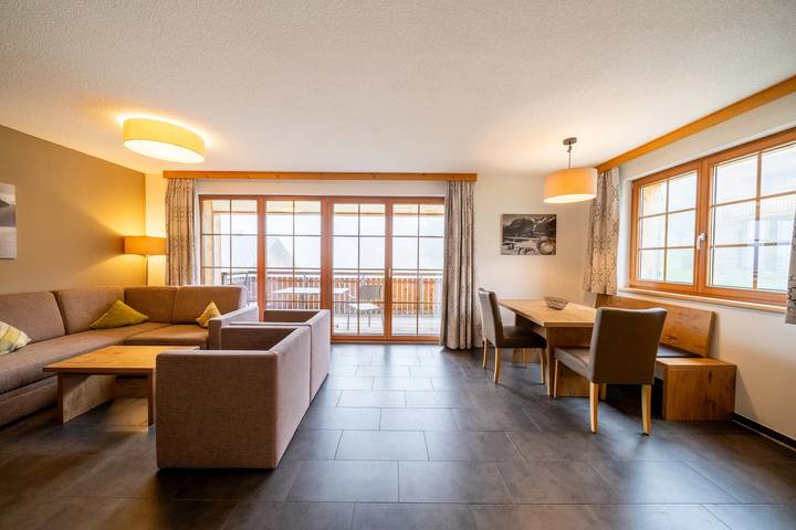 Bungalow für 4 Personen, mit Balkon/Terrasse und Terrasse sowie Sauna im Brandnertal