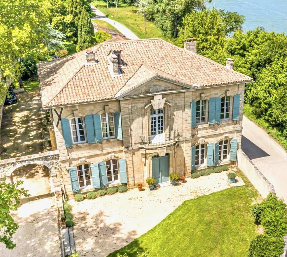 Domaine privé 14 pers Piscine Provence in Beaucaire, Région de Nîmes
