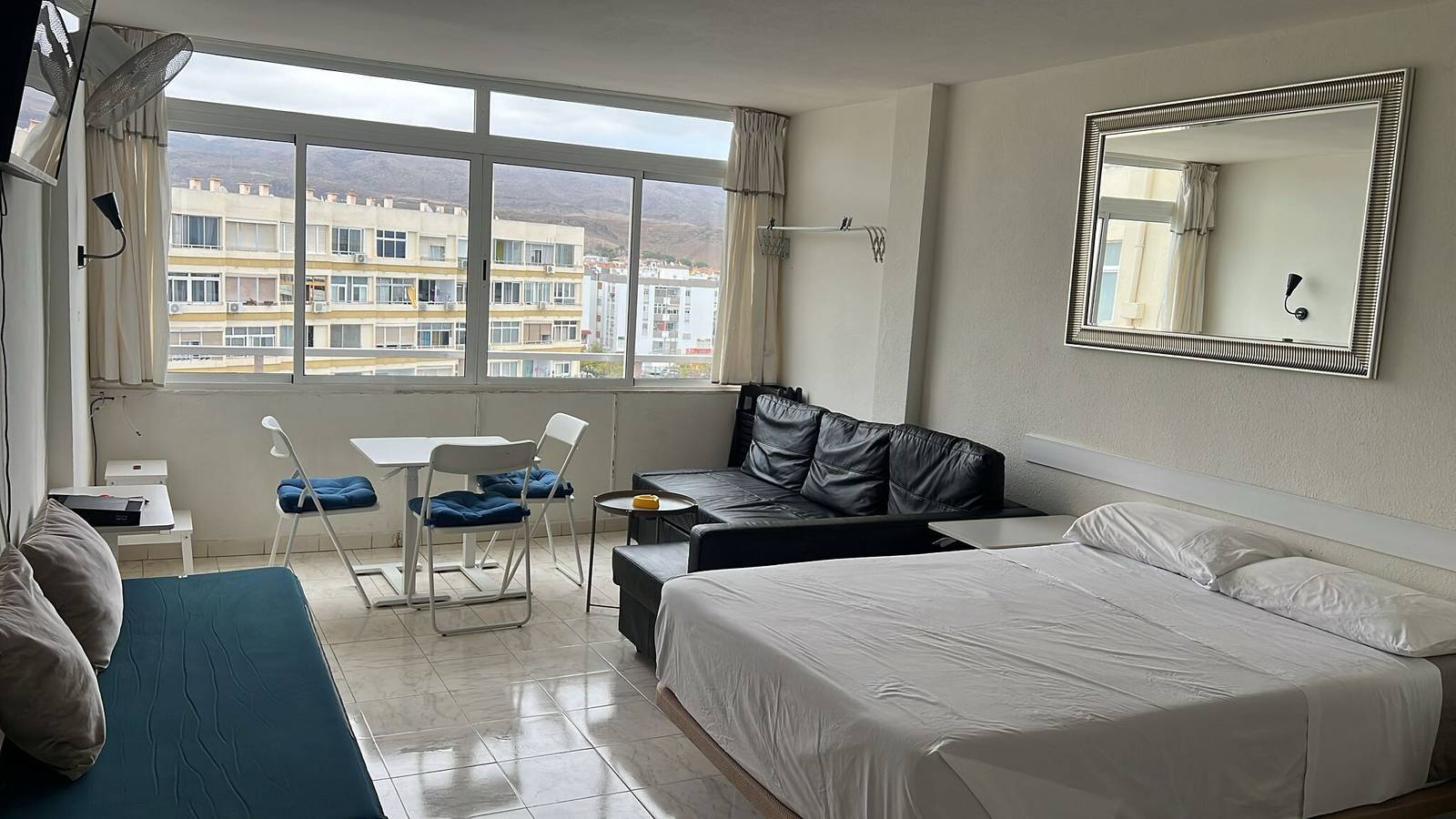 Apartamento entero, Apartamento de vacaciones 'Mirador Los Molinos' con vistas al mar, piscina compartida y jardín in Maspalomas, San Bartolomé de Tirajana