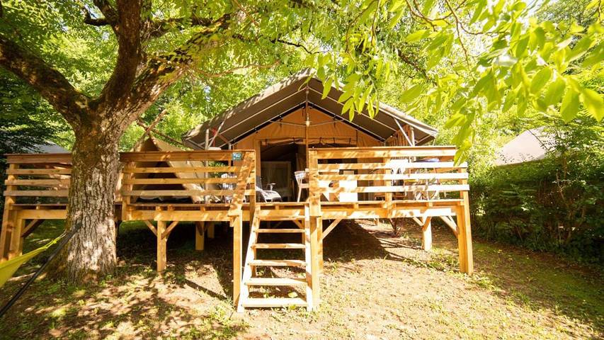 Camping pour 4 personnes, avec bassin pour enfant ainsi que piscine et terrasse, animaux acceptés - 1