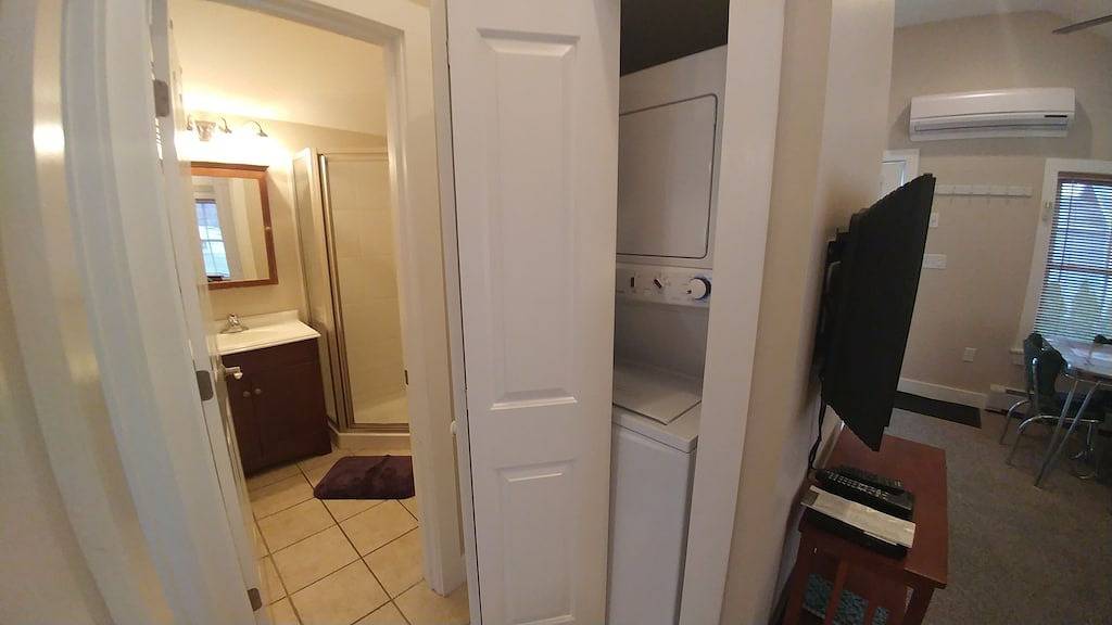 Ganze Wohnung, Village Location-6 Minuten zu Fuß zum Ogunquit Beach-Great Herbst und Frühling Preise in Ogunquit, York County