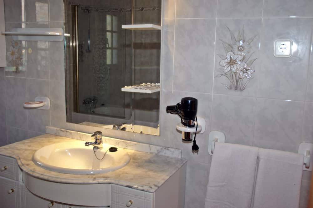 Ganze Wohnung, B & B Casa Carrión - ganz in der Nähe von Caminito del Rey und El Chorro in Álora, Málaga Provinz