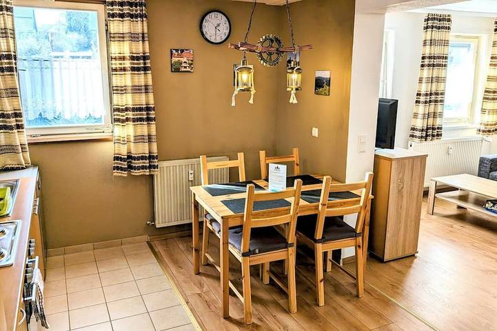 Ferienwohnung für 3 Personen, mit Sauna und Garten sowie Terrasse in Dobel