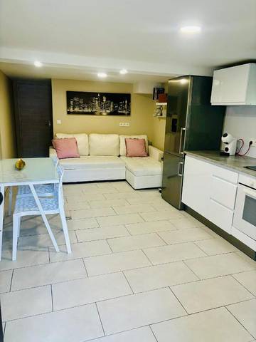Gîte pour 4 personnes, avec vue et terrasse dans Rombas