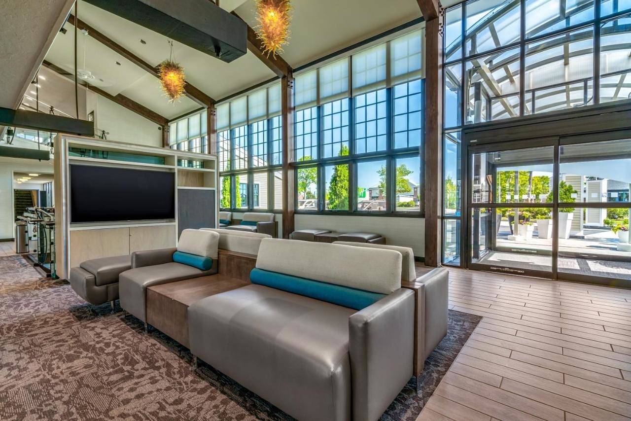 Holiday Inn Cape Cod - Hyannis by Ihg in Barnstable, Cape Cod