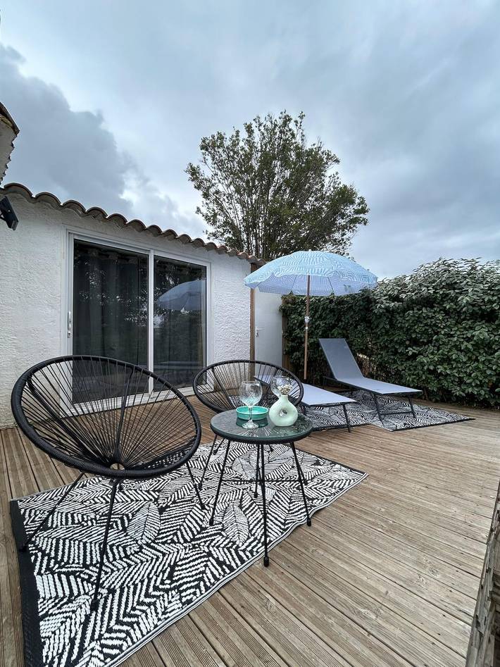 Maison de vacances pour 6 personnes, avec terrasse ainsi que piscine et jardin en Corse
