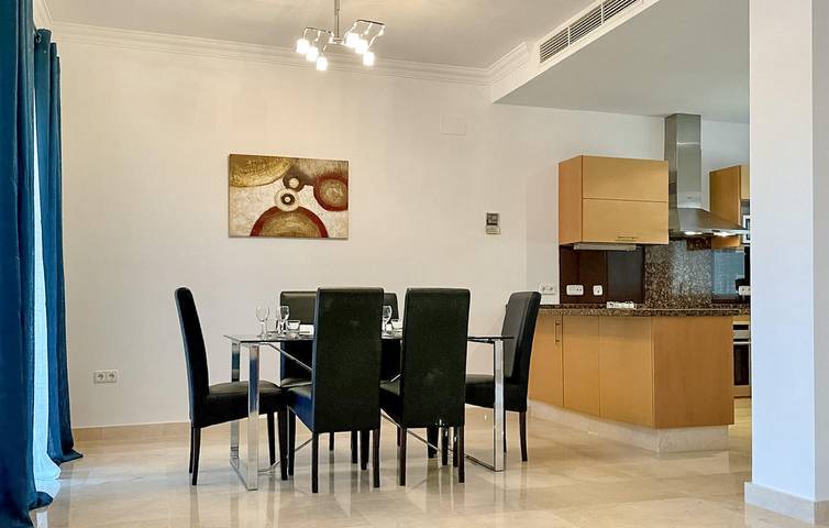 Retraite ensoleillée avec piscine, climatisation et WiFi - Appartement 2BR in Arcos de la Frontera, Pueblos Blancos