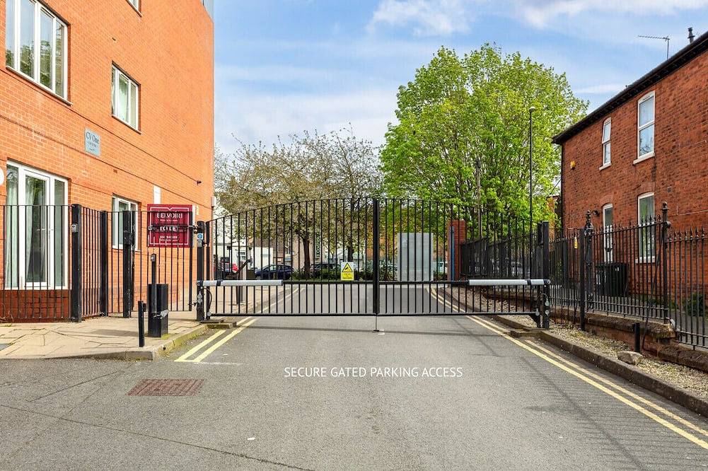 Entire apartment, City Centre Flat - Free Parking, Wifi & Smarttv in Coventry, Birmingham Area