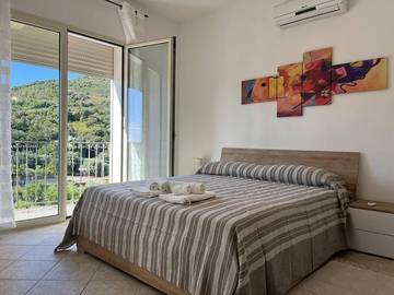 Gîte pour 4 personnes, avec balcon à Loceri