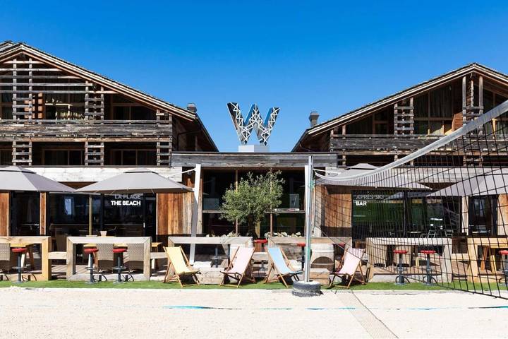 Hôtel pour 4 personnes, avec vue et piscine ainsi que terrasse et sauna, animaux acceptés