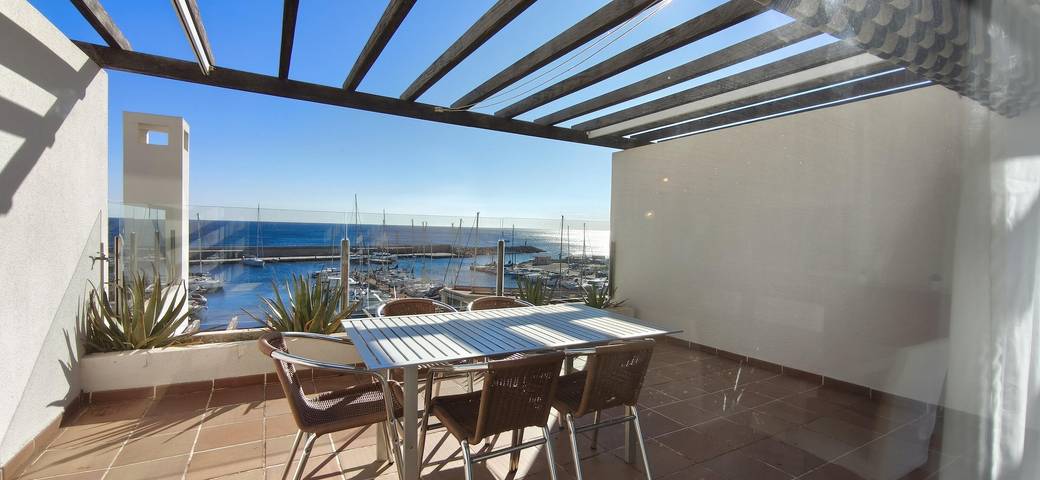 Appartement entier, Residencial Marina Del Port 44 - Joli Duplex Avec Vues Impressionnantes Sur Le Port in Cala Llobeta (Terres de l'Ebre), Calafat