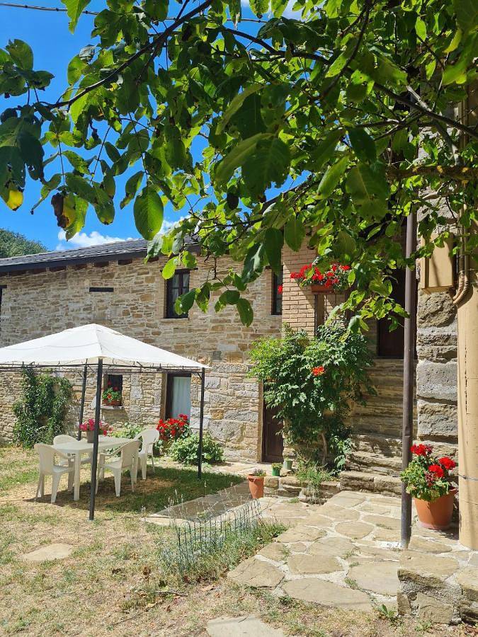 Gîte pour 3 personnes, avec Terrasse ainsi que Jardin et Vue à Borgo Val di Taro