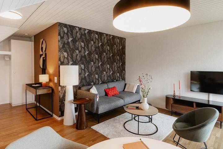Ferienwohnung für 2 Personen, mit Balkon und Terrasse sowie Garten und Seeblick