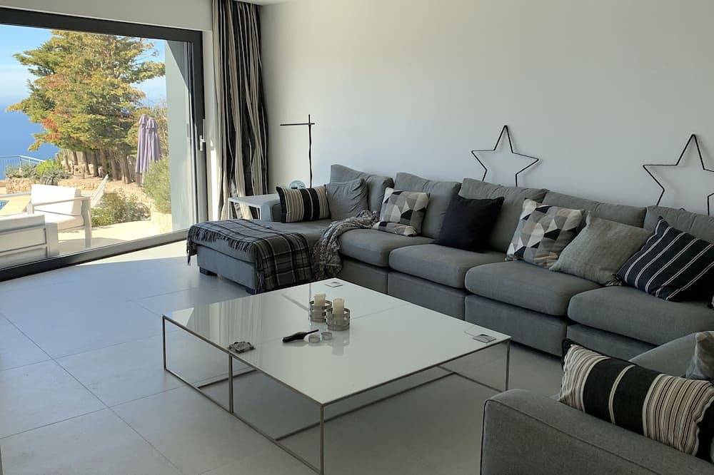 **Up to 20% off !!Stunning Luxury Home With Sea, Mountain & Sunset Views in George Sand, Valldemossa
