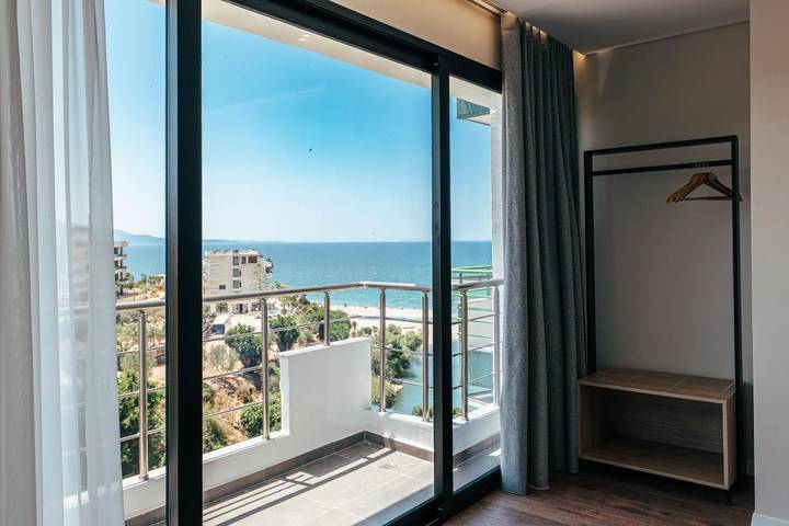 Chambre d’hôte pour 3 personnes, avec Balcon et Vue