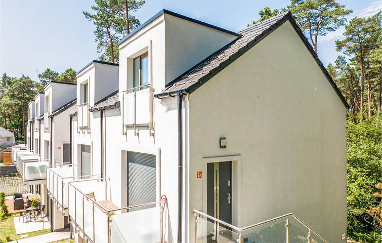 Apartament wakacyjny dla 6 osób, z taras w Rewal