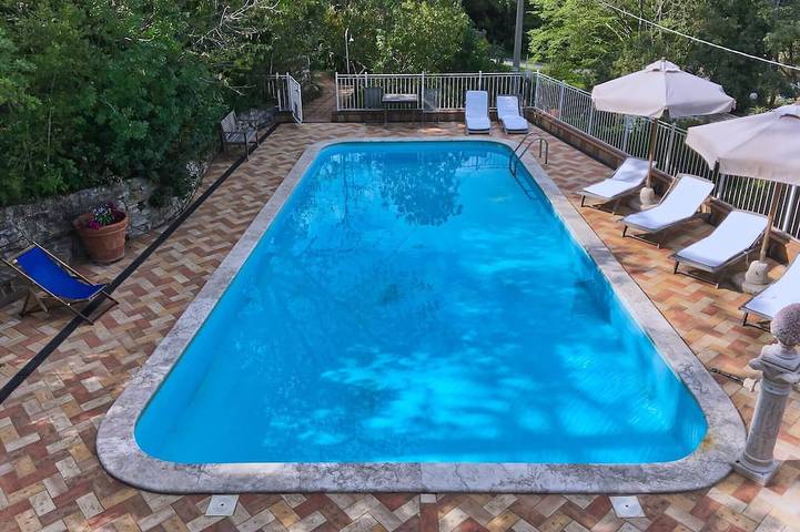 Holiday home for 6 people, with garden and pool - 1