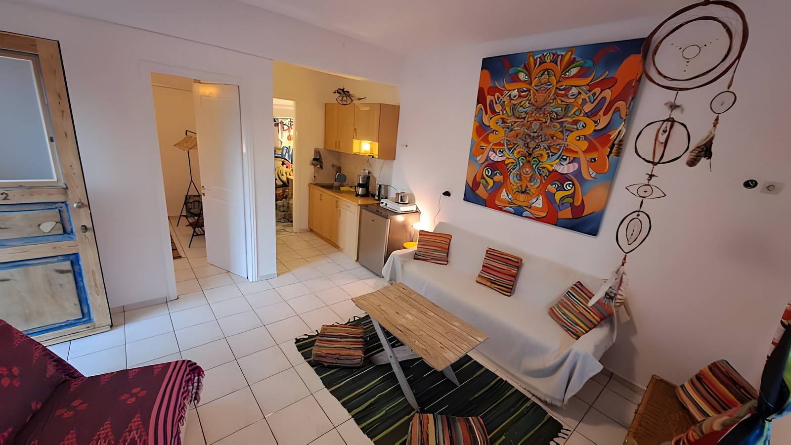 „Fun“ mit Gemeinschaftsgarten und Wlan in Vari (Syros), Syros