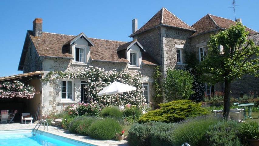 Location de vacances pour 3 personnes, avec jardin à Vouneuil-sur-Vienne - 2
