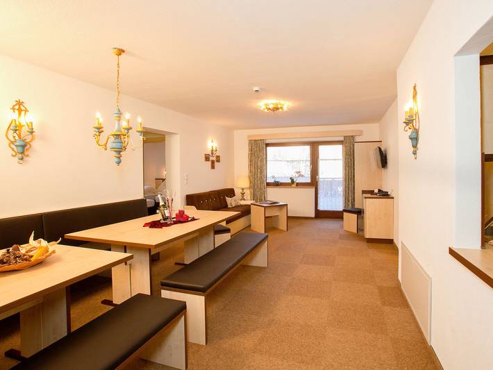 Ferienwohnung für 12 Personen, mit Balkon und Terrasse sowie Garten und Sauna im Ötztal - 3
