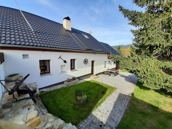 Chalet für 15 Personen, mit Balkon und Terrasse sowie Garten und Sauna im Böhmerwald