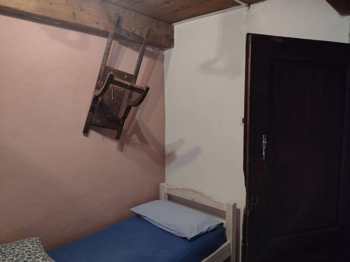Rifugio Monte Zeus in Crego, Premia
