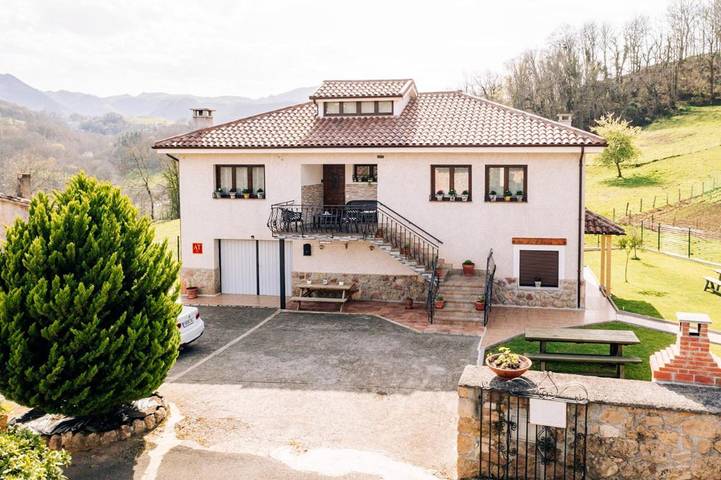 Casa de vacaciones para 4 personas, con jardín además de vistas y terraza - 1