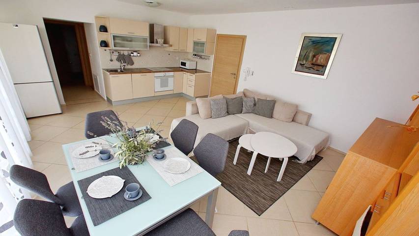 Ferienwohnung für 7 Personen, mit Garten in Bibinje - 2