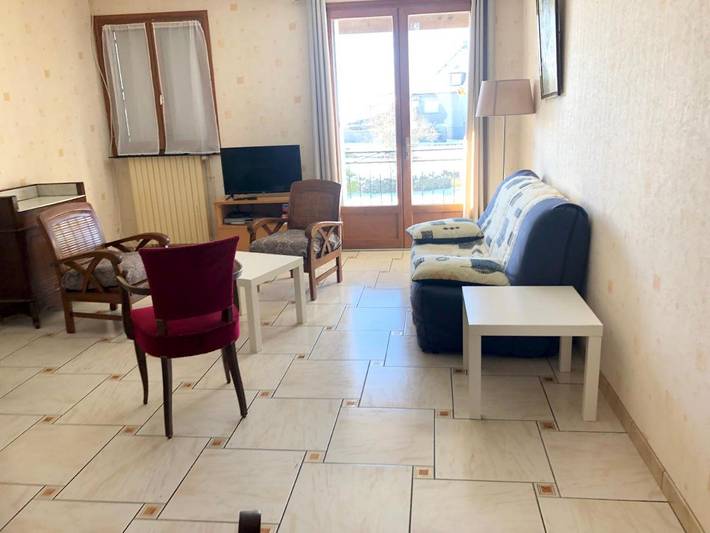 Gîte pour 6 personnes, avec jardin et terrasse à Saint-Martin-sous-Vigouroux - 2