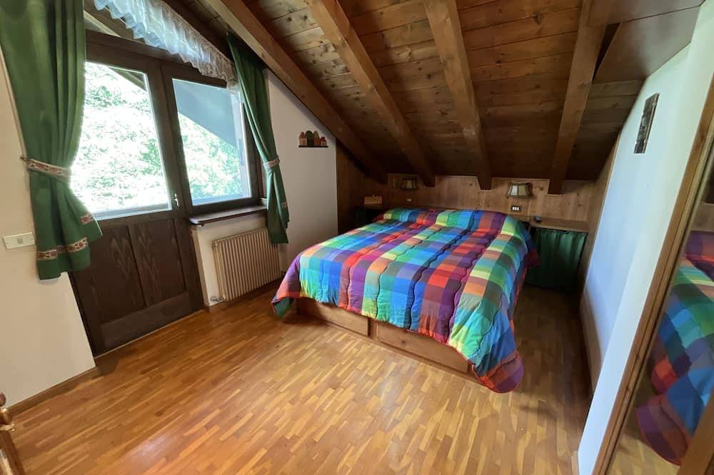 Appartamento intero, Chalet Stravedo - Una Camera da Letto Appartamento, Ospiti Massimo 4 in San Vito di Cadore, Dolomiti Superski