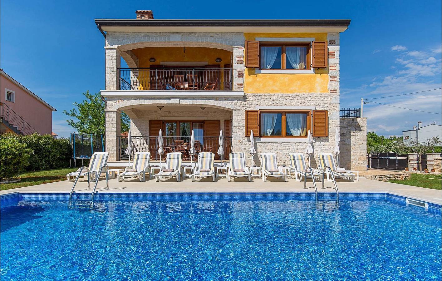 Reizende 2-Zimmer-Wohnung mit Pool in der Nähe von Musalez – ideal für einen erholsamen Kurzurlaub in Grad Poreč, Porec und Umgebung