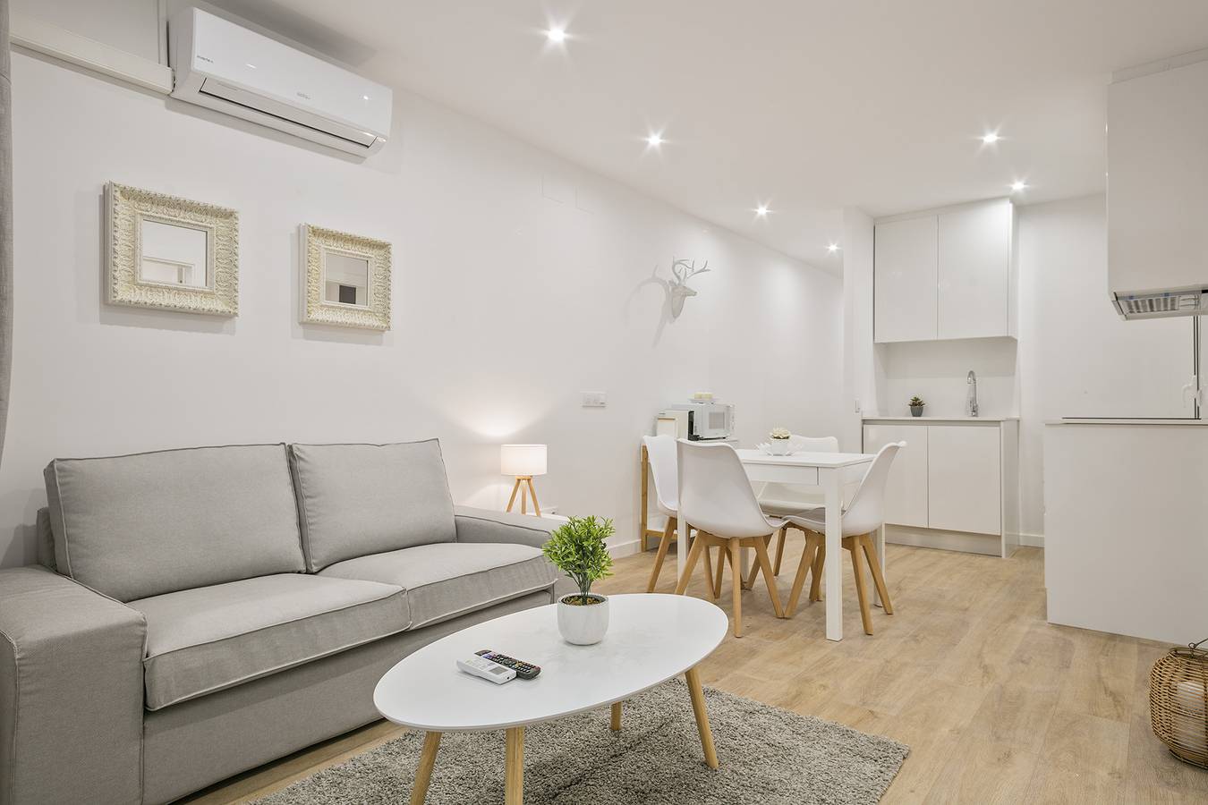 Entire apartment, Ref. 348398 in Barcelona Centre, Barcelona
