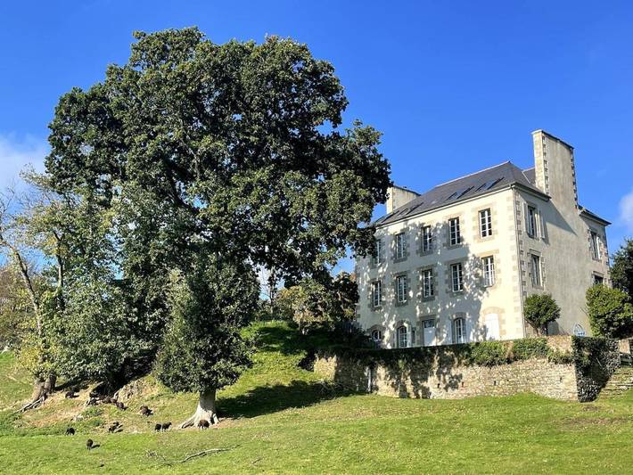 Gîte pour 6 personnes, avec Terrasse ainsi que Jardin et Vue à Pontrieux