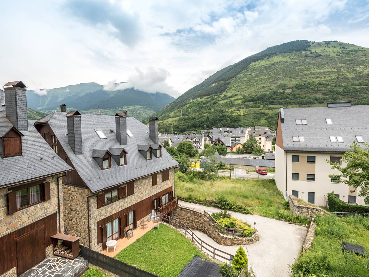 Appartement entier, Cap dera Vila: Apt moderne 3 chambres à Vielha, parking inclus in Vielha, Vielha e Mijaran