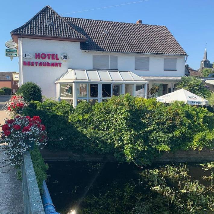 Hotel, mit Terrasse und Garten