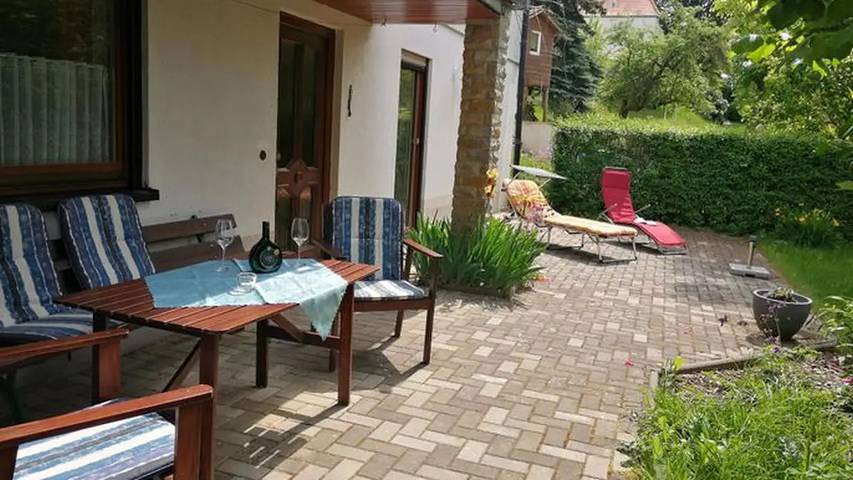 Ferienwohnung für 4 Personen, mit Balkon in Struppen