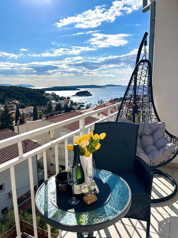 Chambre d’hôte pour 2 personnes, avec Terrasse ainsi que Jardin et Piscine dans Hvar - 3