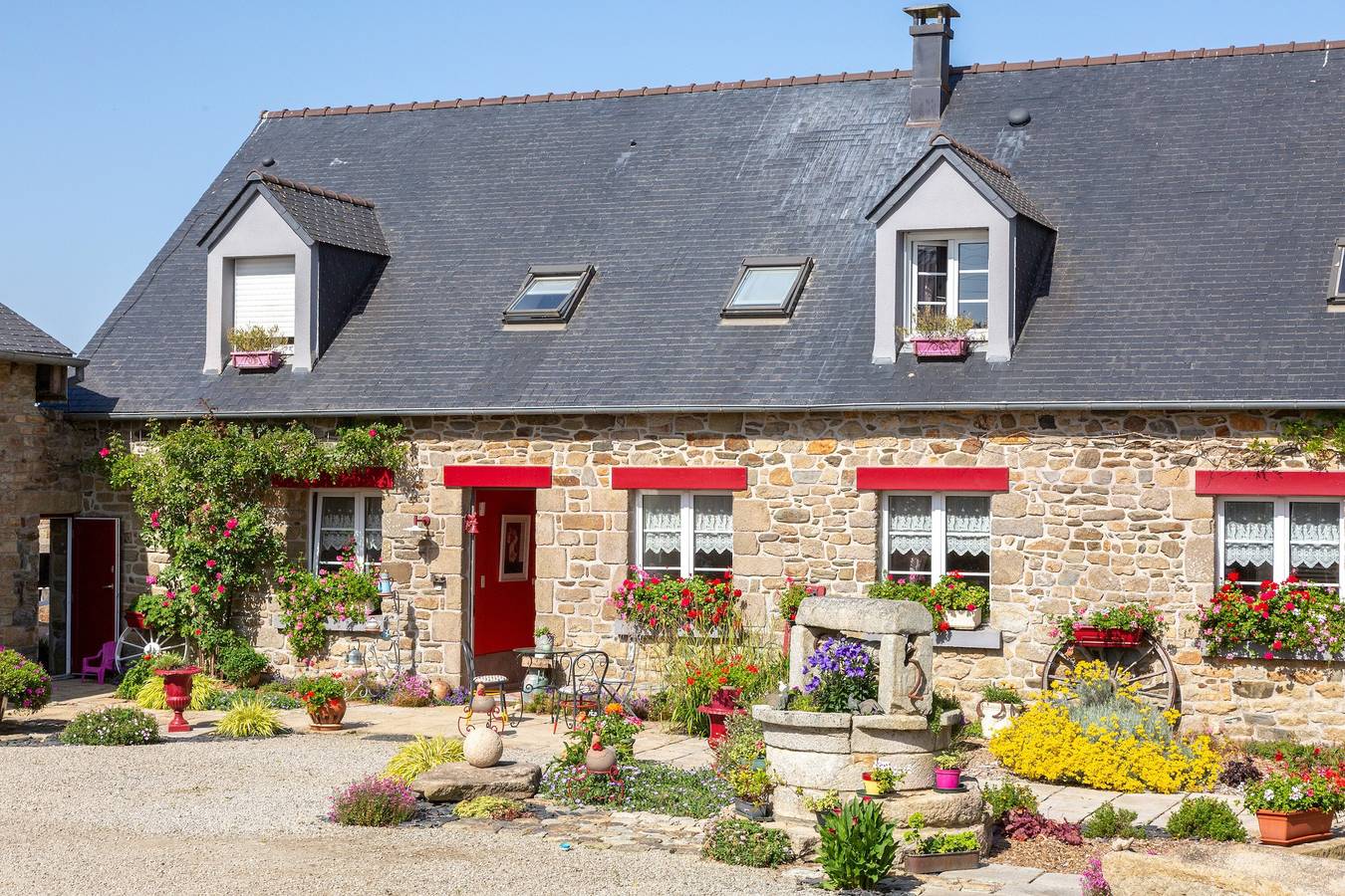 Casa de vacaciones 'Les Géraniums À 800m Plage' con terraza privada, jardín compartido y Wi-Fi in Kerlaz, Châteaulin und Umgebung